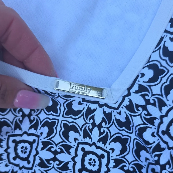 Laundry By Shelli Segal Geometric Black and White One Piece - Picture 4 of 4